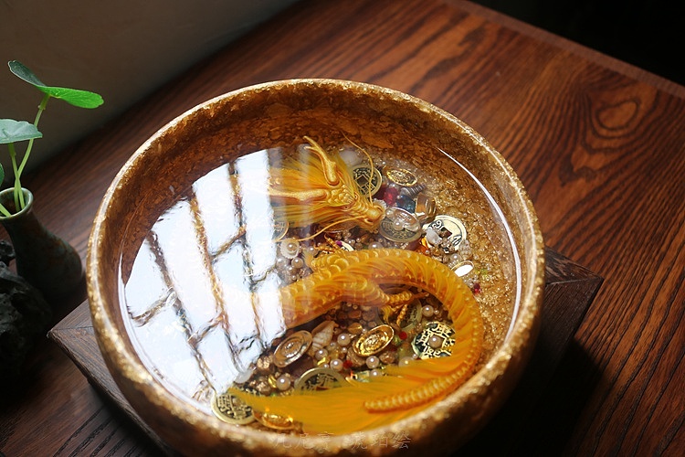 金箔聚宝龙盆 琥珀绘