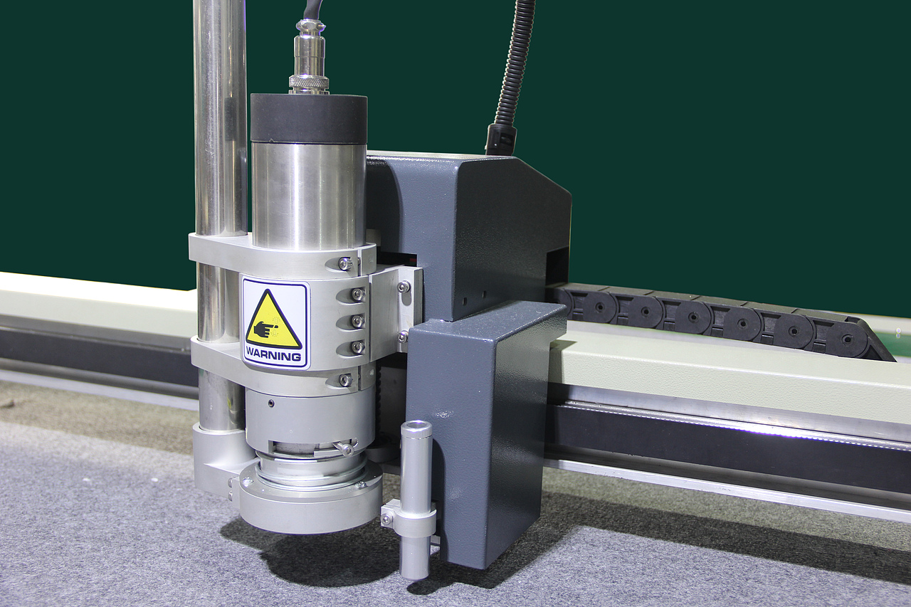 自动模板雕刻机（图ZMTQyNTAwMTY0） - 配饰 - 站酷设计师思坦途stanto原创素材 - 站酷ZCOOL