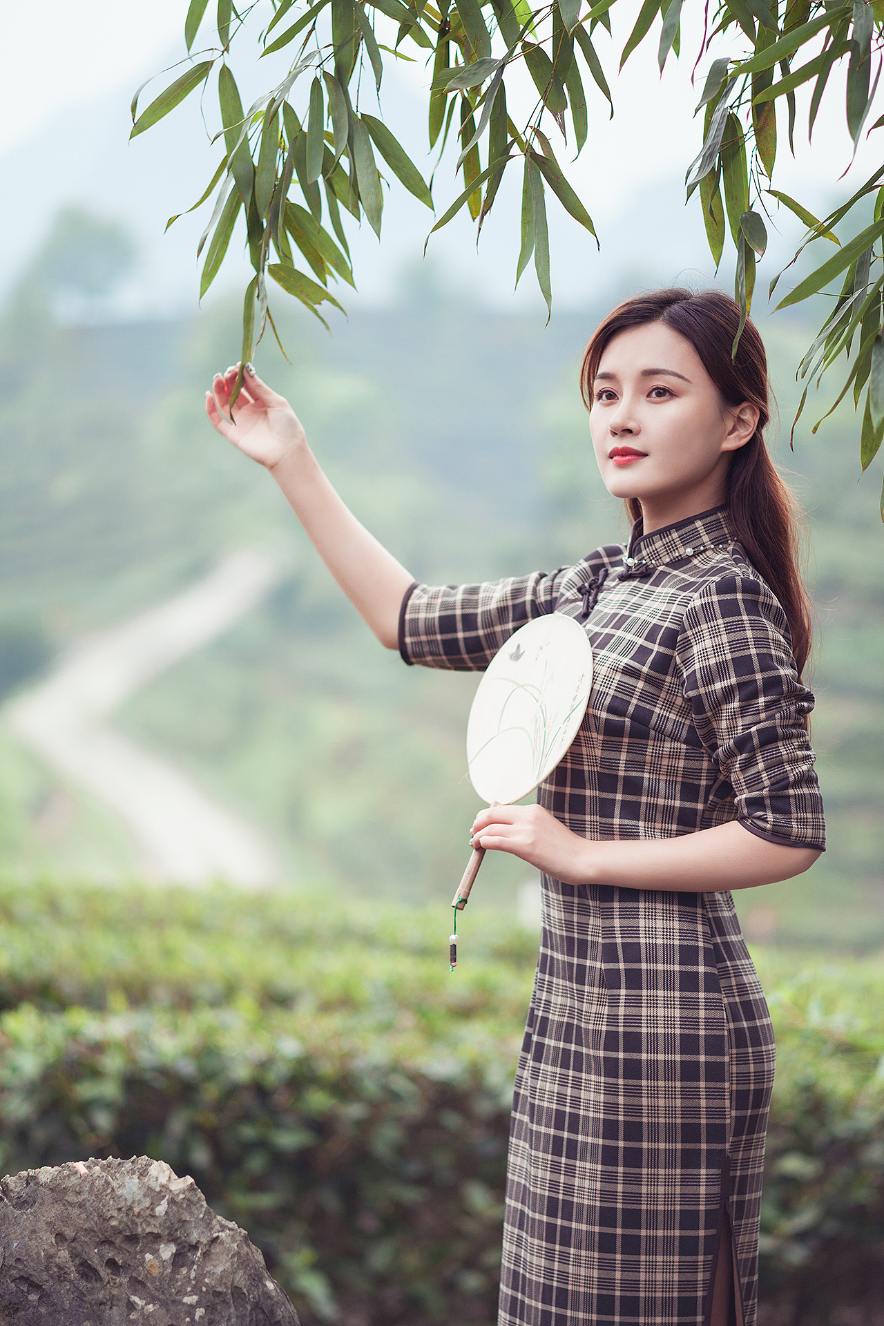 一帘春欲暮，茶烟细杨落花风（图ZMTcwMzgxNjIw） - 人像摄影 - 站酷设计师桃子jun原创素材 - 站酷ZCOOL