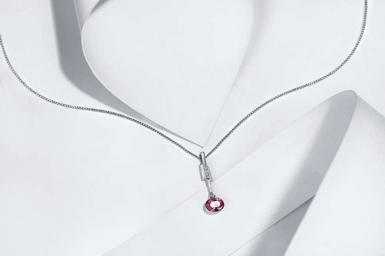 首饰 白色背景简约