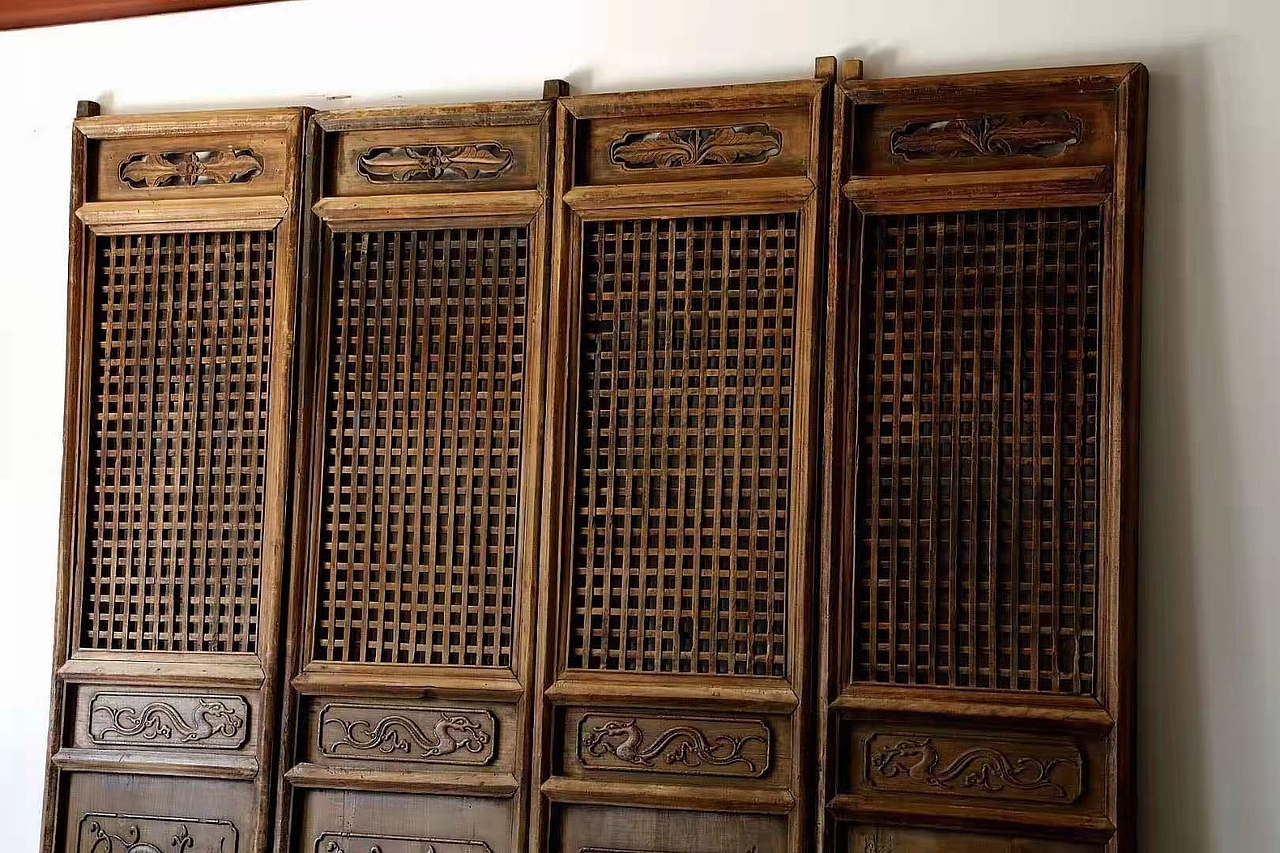 【官做清早期格栅门】