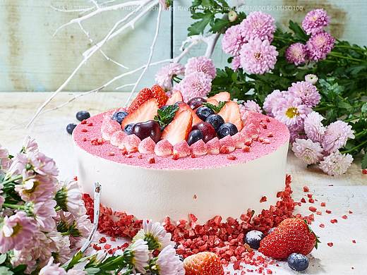 一些蛋糕，一些小西点。by 大洲