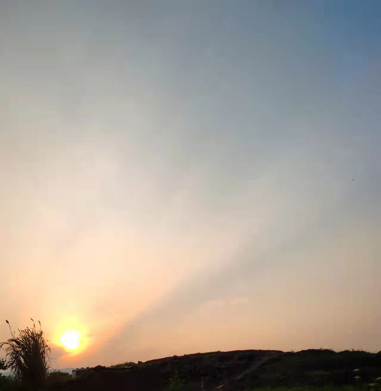 家乡的天空（图ZMjg4NTEwODky） - 风光摄影 - 站酷设计师一支快乐的小彩铅原创素材 - 站酷ZCOOL
