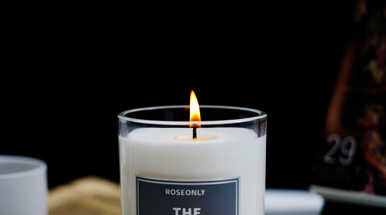 ROSEONLY 七夕香薰蜡烛（图ZMjIyMjE1MDk2） - 产品摄影 - 站酷设计师半个西瓜zzz原创素材 - 站酷ZCOOL