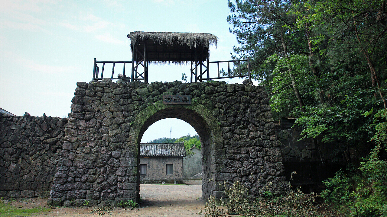 永康方岩石鼓寮影视城
