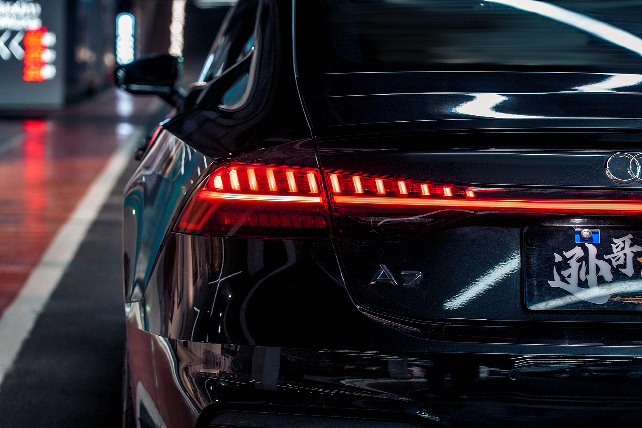 汽车室外拍摄:奥迪A7