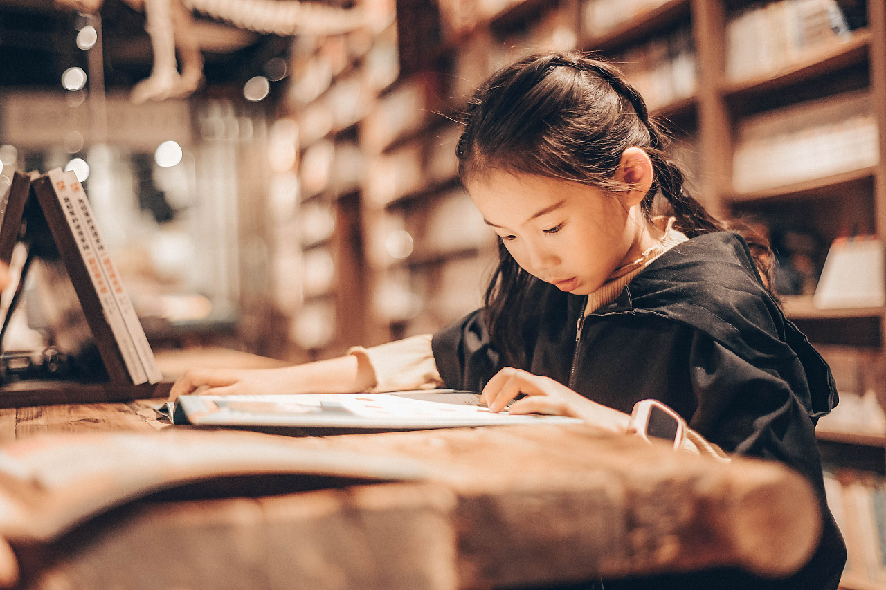 爱读书的孩子都很美