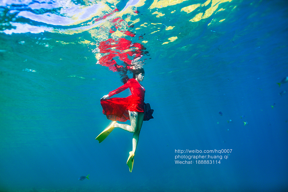 水下摄影（图ZNDUxNTYzMTI=） - 人像摄影 - 站酷设计师摄影师黄棋原创素材 - 站酷ZCOOL