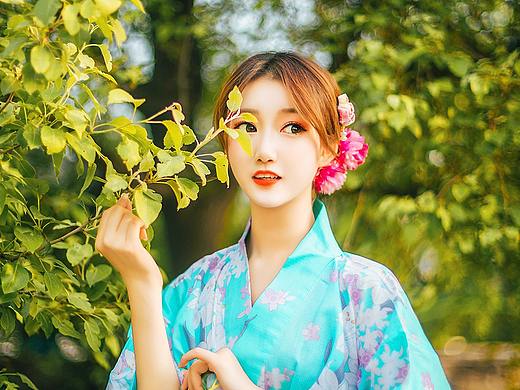 您的夏日女朋友已上线