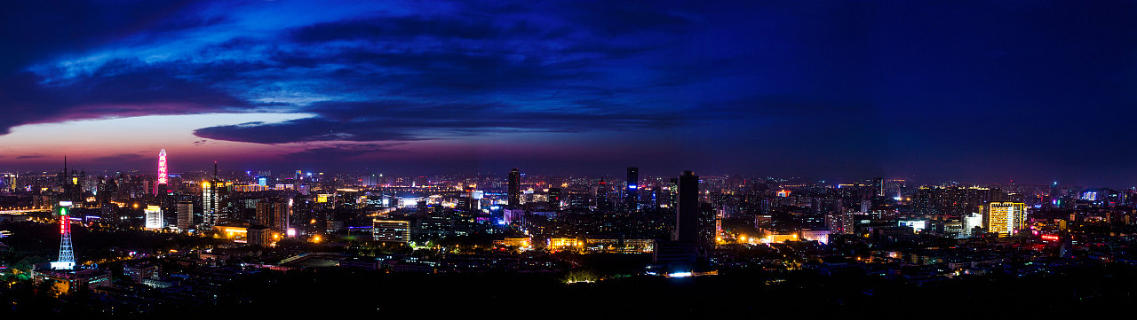 泉城夜景-千佛山顶打卡