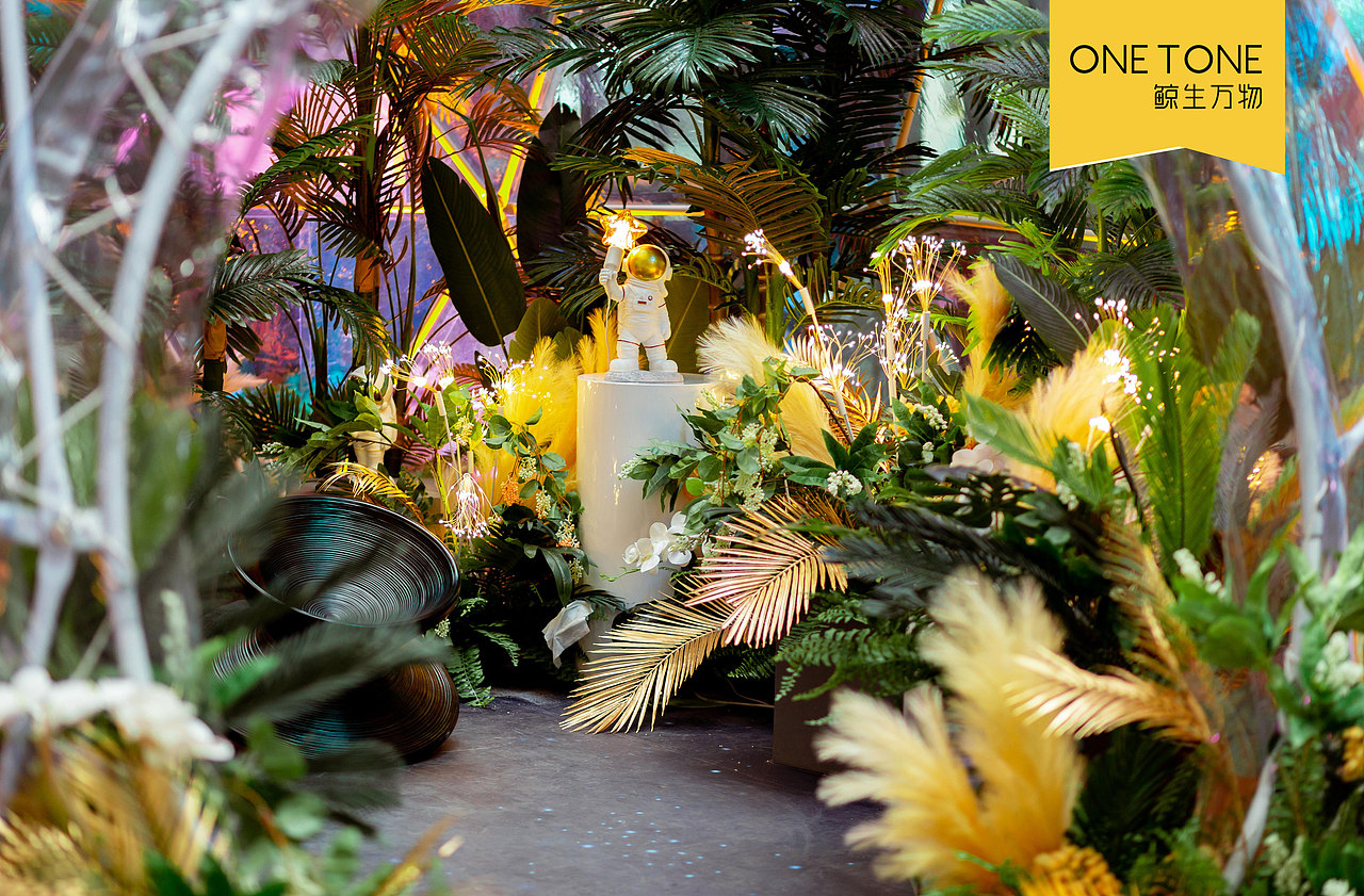 鲸生万物｜“登悦生活”遨游太空系列美陈潮酷上线（图ZMjY0NjY5NjY0） - 展陈设计 - 站酷设计师鲸生万物原创素材 - 站酷ZCOOL