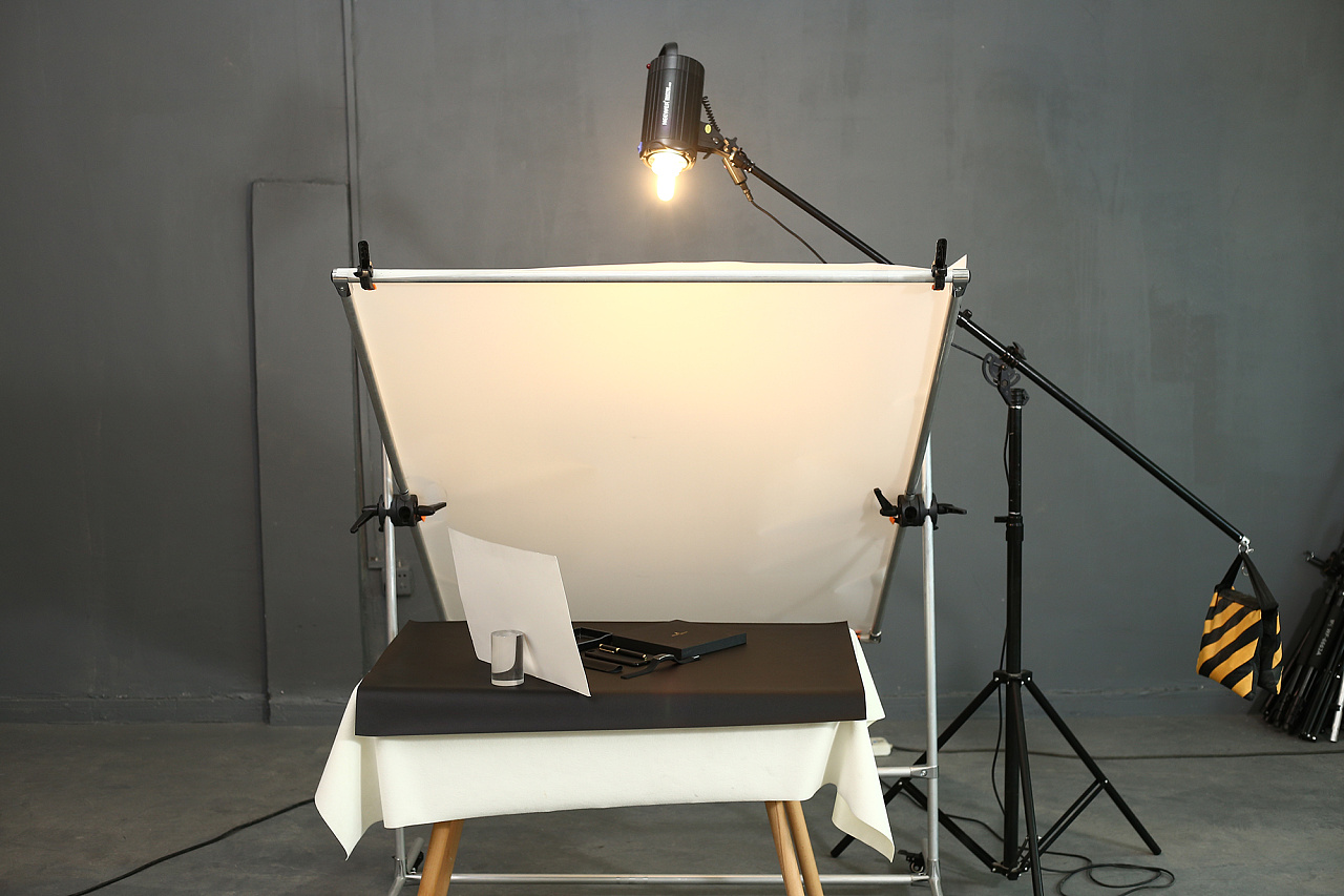 高反光钢笔暗色调拍摄教程