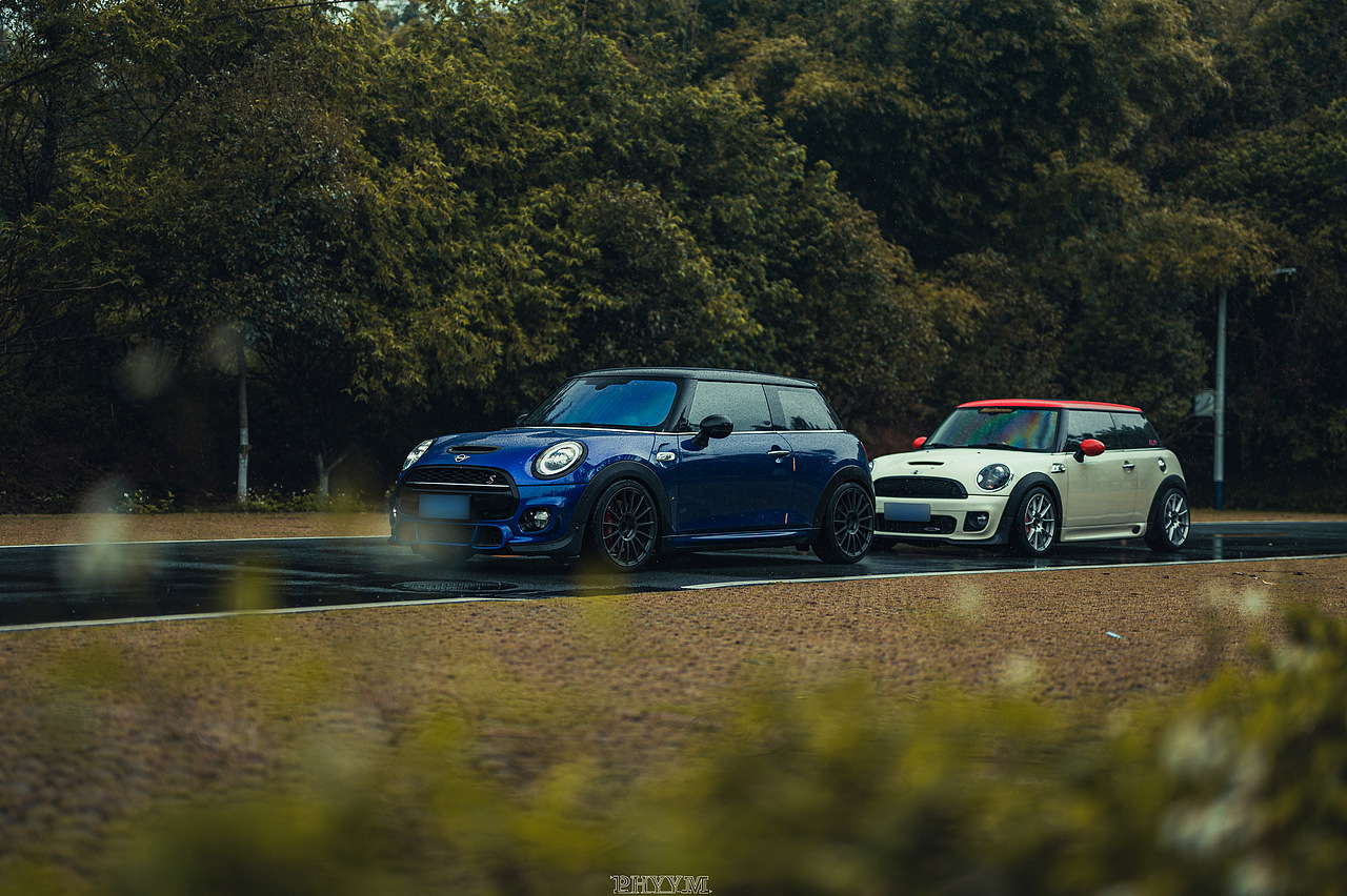 汽車攝影 雨中追逐的mini R&F （圖ZMjkwMzEzMTg0） - 產(chǎn)品攝影 - 站酷設(shè)計師phyym玉米原創(chuàng)素材 - 站酷ZCOOL