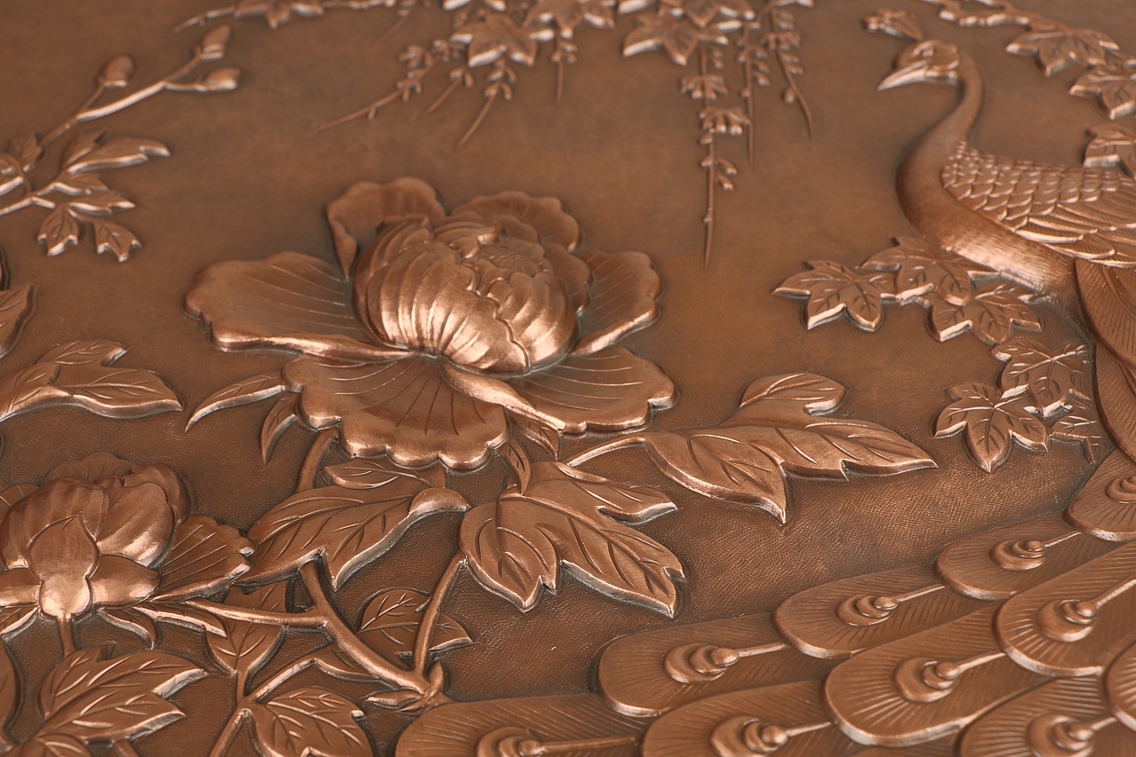 錾铜浮雕孔雀图|手工艺|其他手工艺|菊剑唐朝_原创作品-站酷zcool