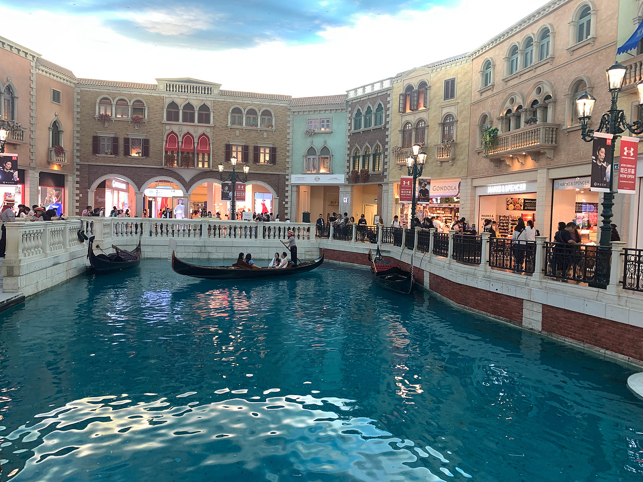 凌云augus老师日常生活