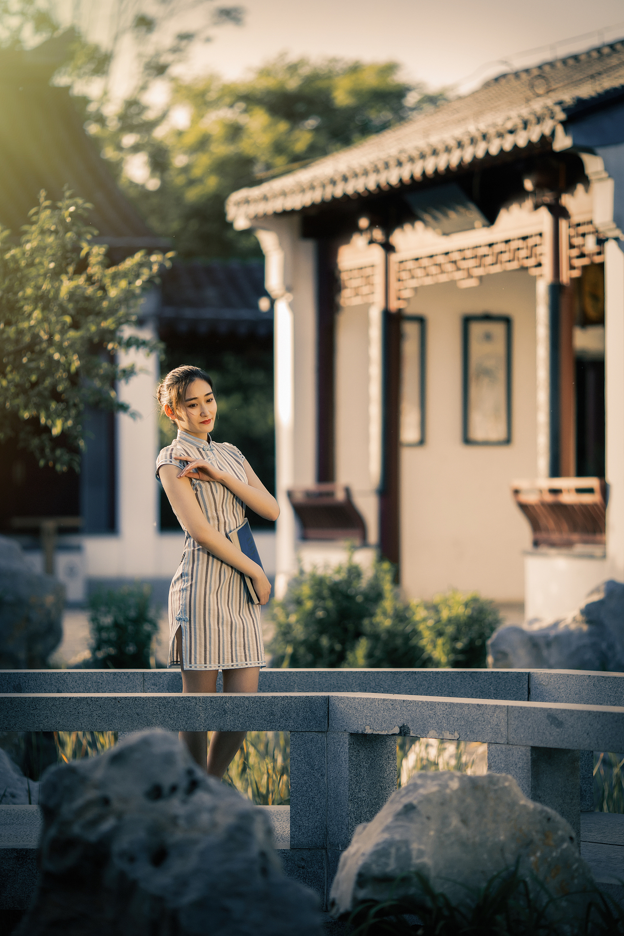 夏日庭院（图ZMjU3NjU1ODU2） - 人像摄影 - 站酷设计师摄影师笔记原创素材 - 站酷ZCOOL
