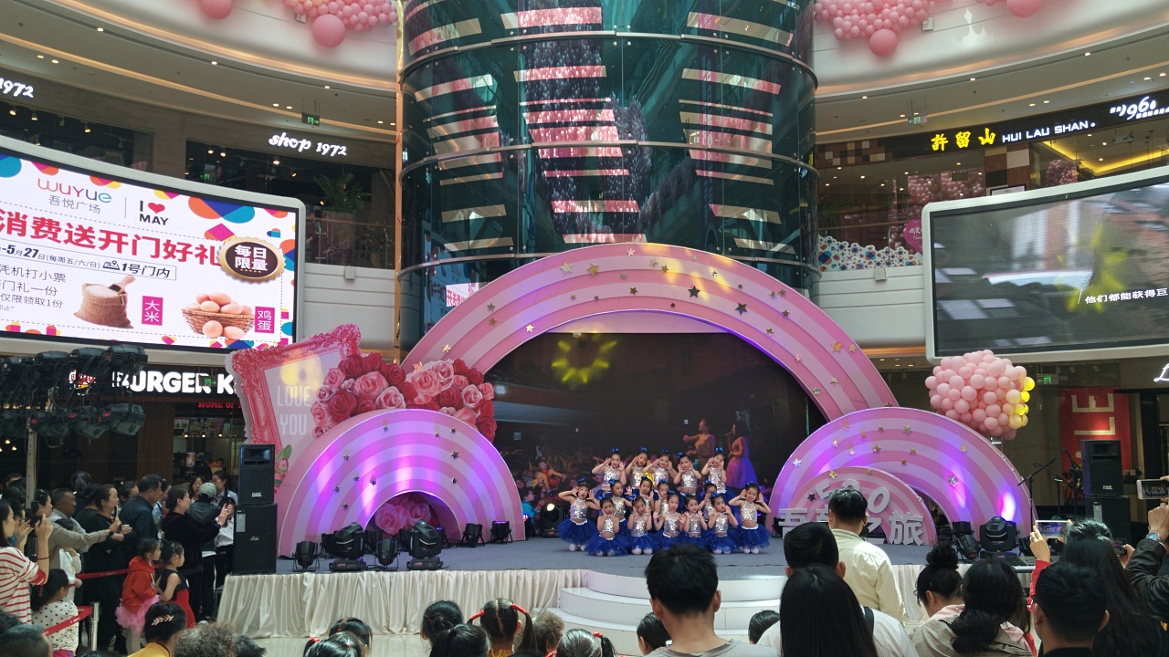 五月蓝天_唱响吾悦B（图ZMTEzNzcwNjk2） - 人文/纪实摄影 - 站酷设计师蓝天艺术学校原创素材 - 站酷ZCOOL