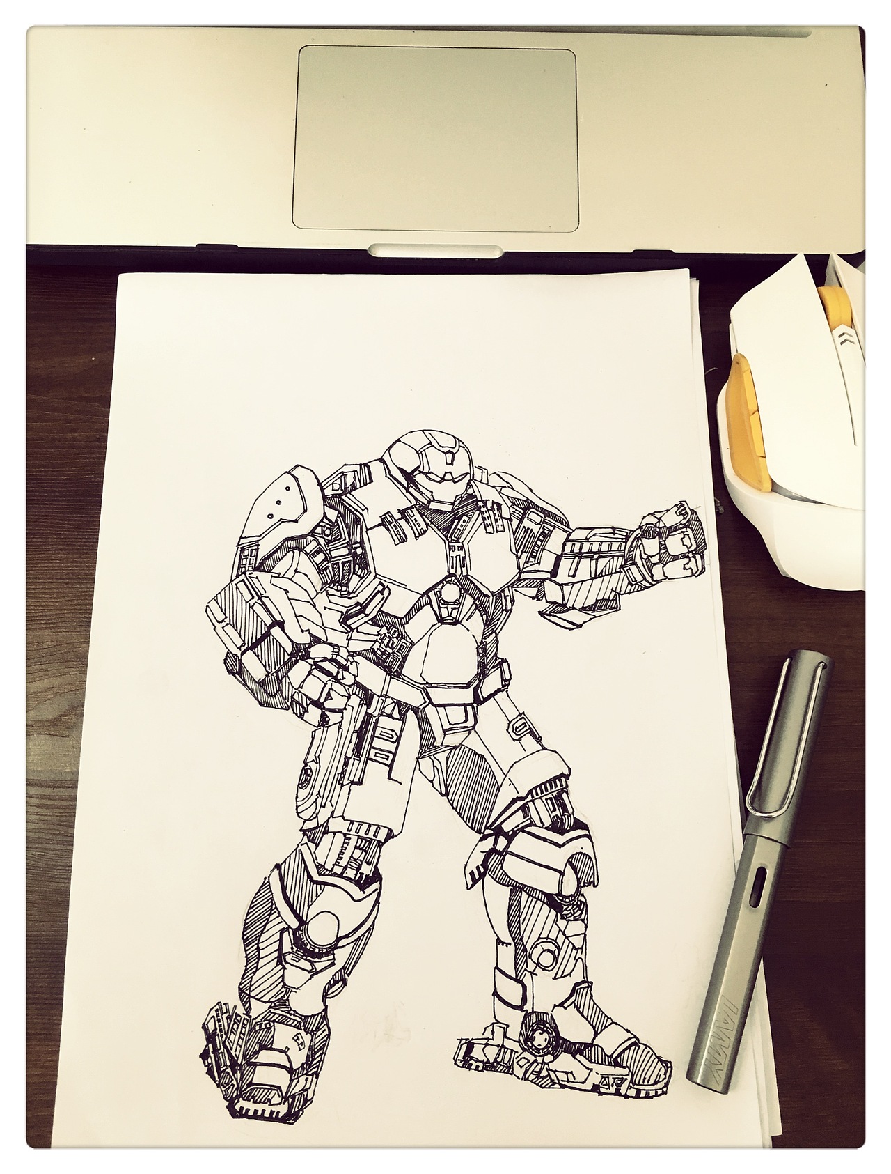 没有男人不喜欢机甲,几张手绘机甲的线稿图西安|平面设计师适何1|0