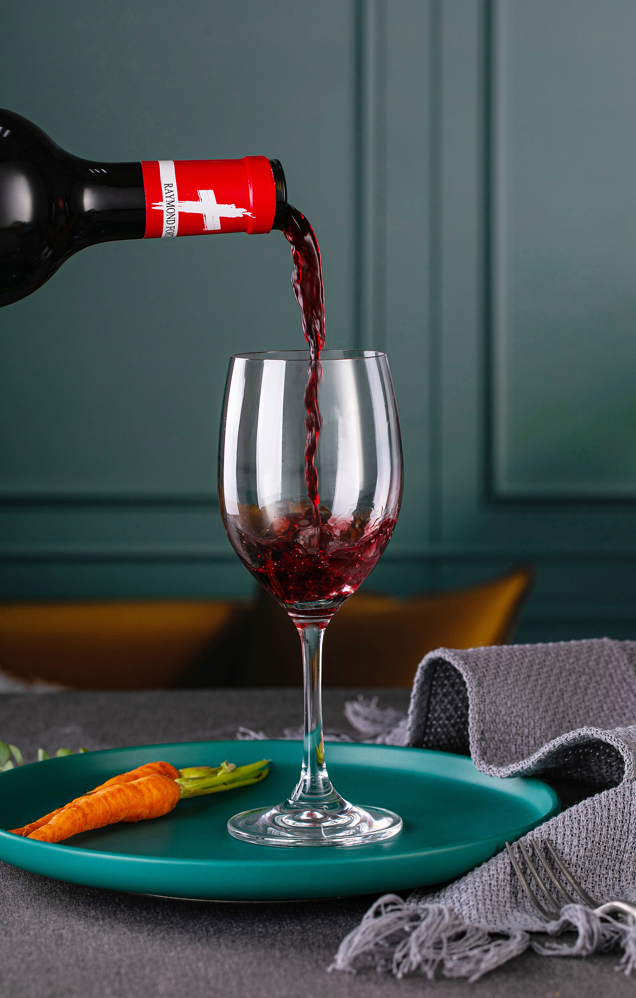 雷蒙堡利特混酿干红葡萄酒