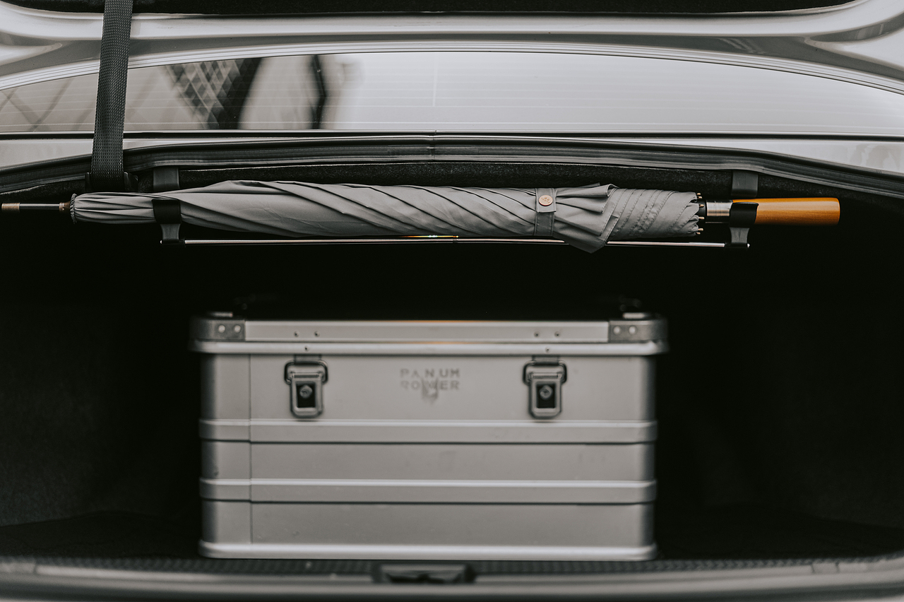 《褪去-12代丰田皇冠》_想·享摄影（图ZMjU3NDg1Mjky） - 其他摄影 - 站酷设计师Image想原创素材 - 站酷ZCOOL