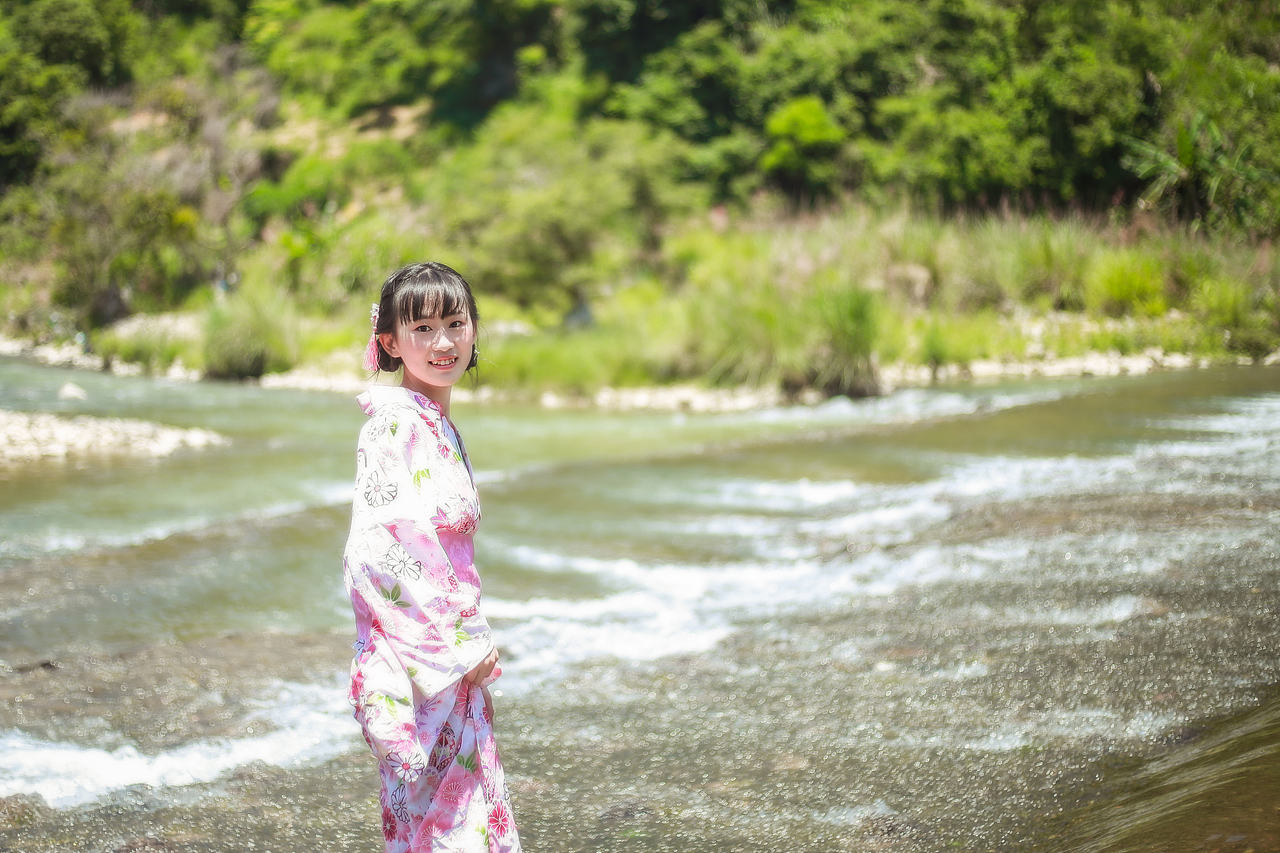 《夏野》(少女、双子写真)