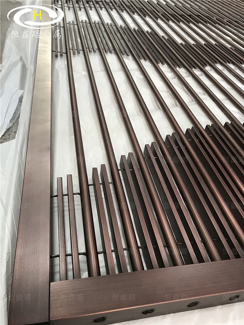 酒店大堂艺术山峦景墙拉丝玫瑰金假山造型不锈钢屏风