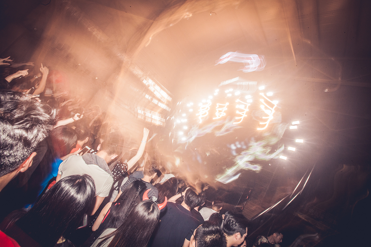 深圳电音party【Red Bull Mad House VOL.2】（图ZNDg3MTExNTI=） - 人像摄影 - 站酷设计师xubin1123原创素材 - 站酷ZCOOL