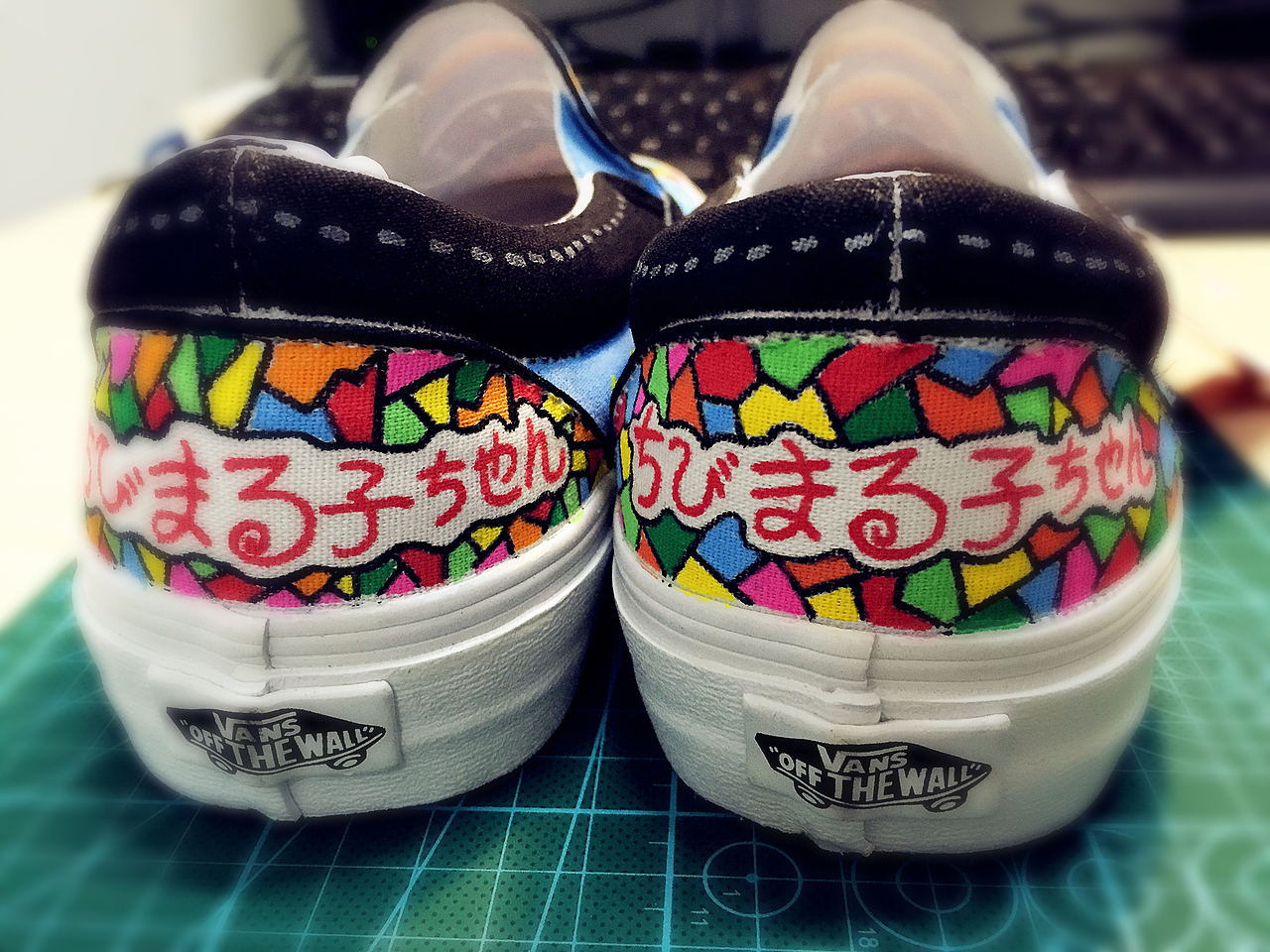 VANS定制手绘鞋——樱桃小丸子系列！（图ZMzQ5MTkzMjg=） - 绘画 - 站酷设计师鱼皮画生Yokiko原创素材 - 站酷ZCOOL