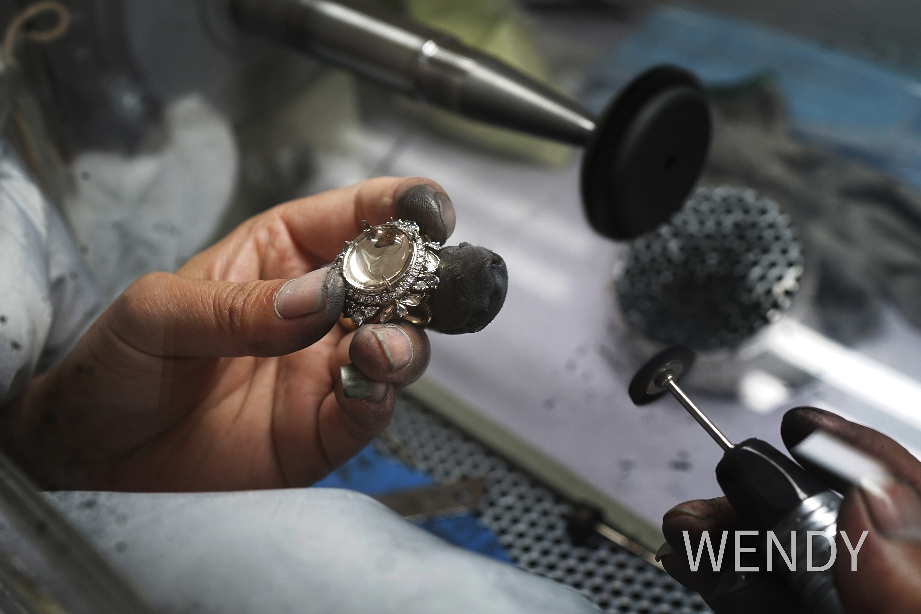 珠宝工艺图 --美丽的背后