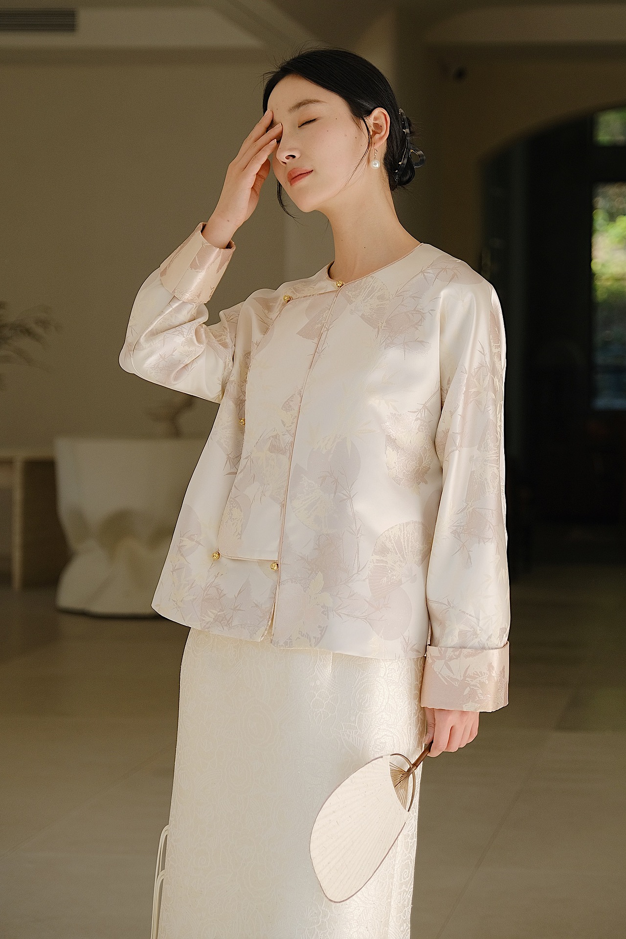 服装拍摄|山有色 2024春季新中式服装拍摄（图ZMzYwNTYyMzky） - 人像摄影 - 站酷设计师小黑Ray_原创素材 - 站酷ZCOOL