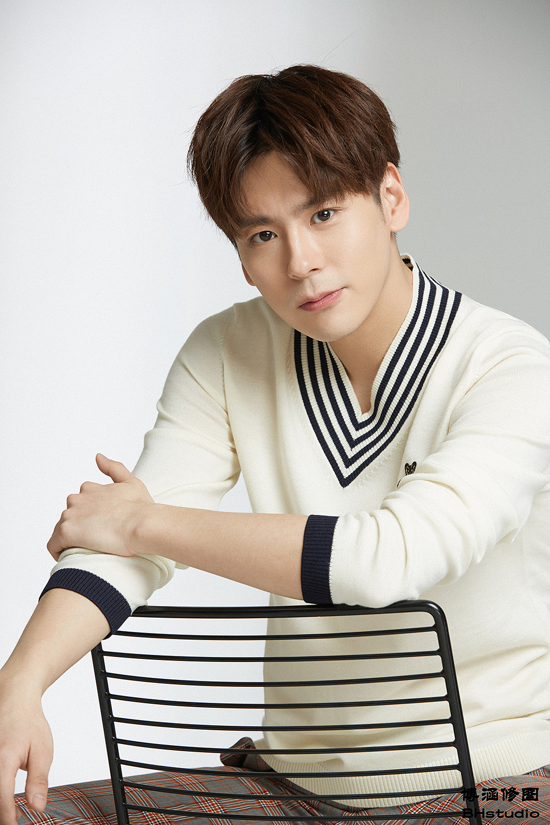 艺人:魏哲明|摄影|修图/后期|博涵修图 - 原创作品 - 站酷 (zcool)