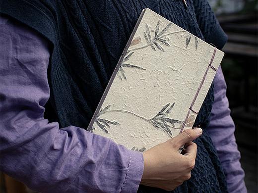 “古法造纸”—指尖上的花草故事