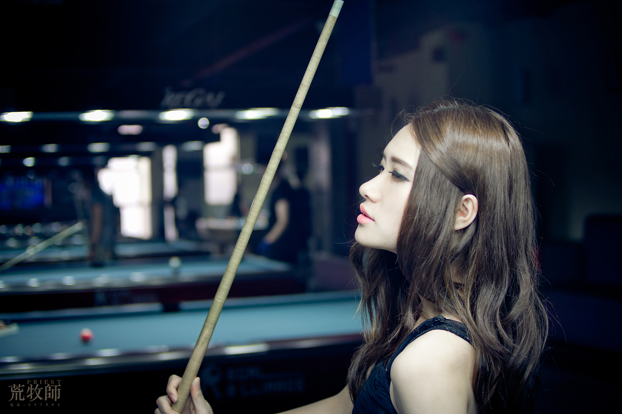 暗室桌球 小冉
