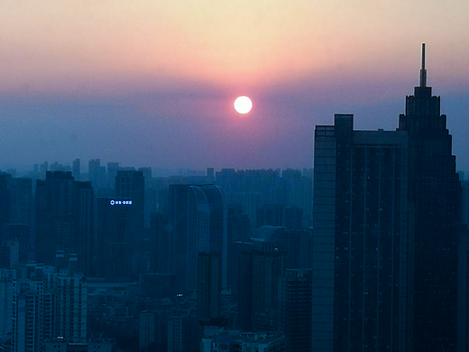 夕阳下的香港路（个人主页-ZNTU1NDIyODA=） - 风光摄影 - 站酷设计师篮子的躺平生活原创素材 - 站酷ZCOOL