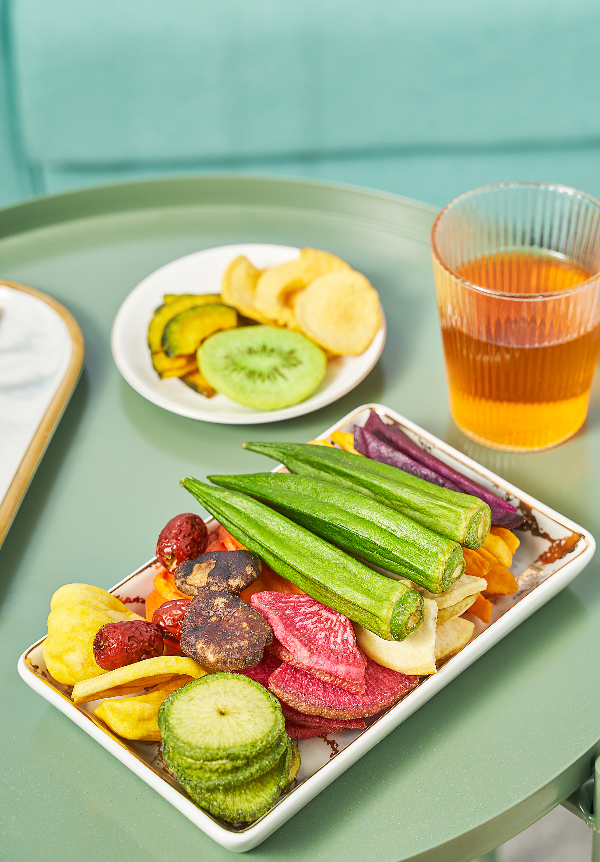 果蔬脆蔬菜干水果干零食礼盒萝卜干秋葵拍摄