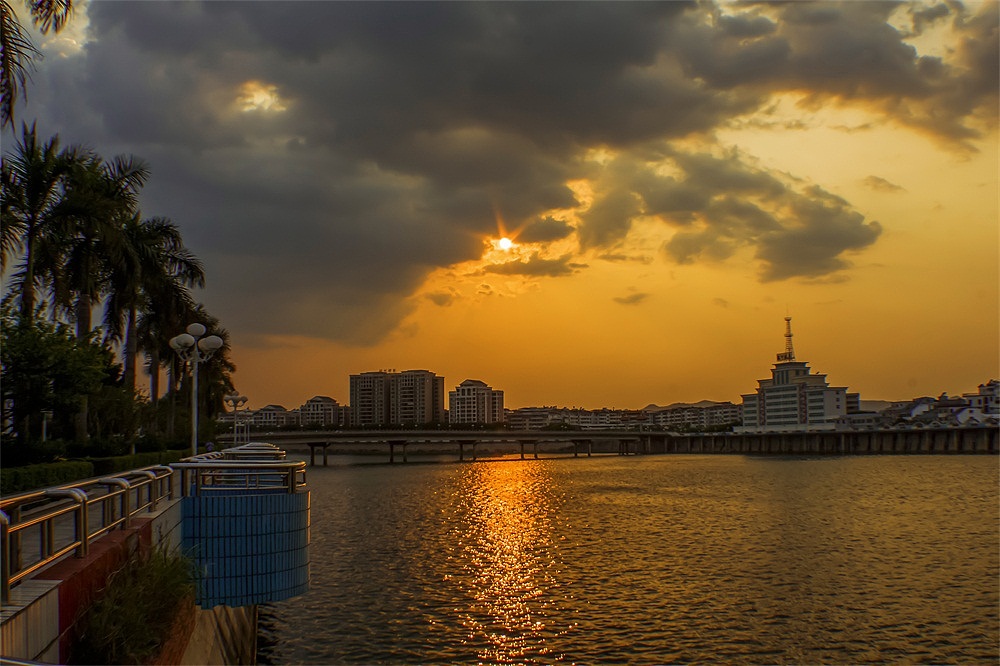 梅州夜景（图ZMjY1NDYyNDg=） - 环境/建筑摄影 - 站酷设计师ljc332原创素材 - 站酷ZCOOL