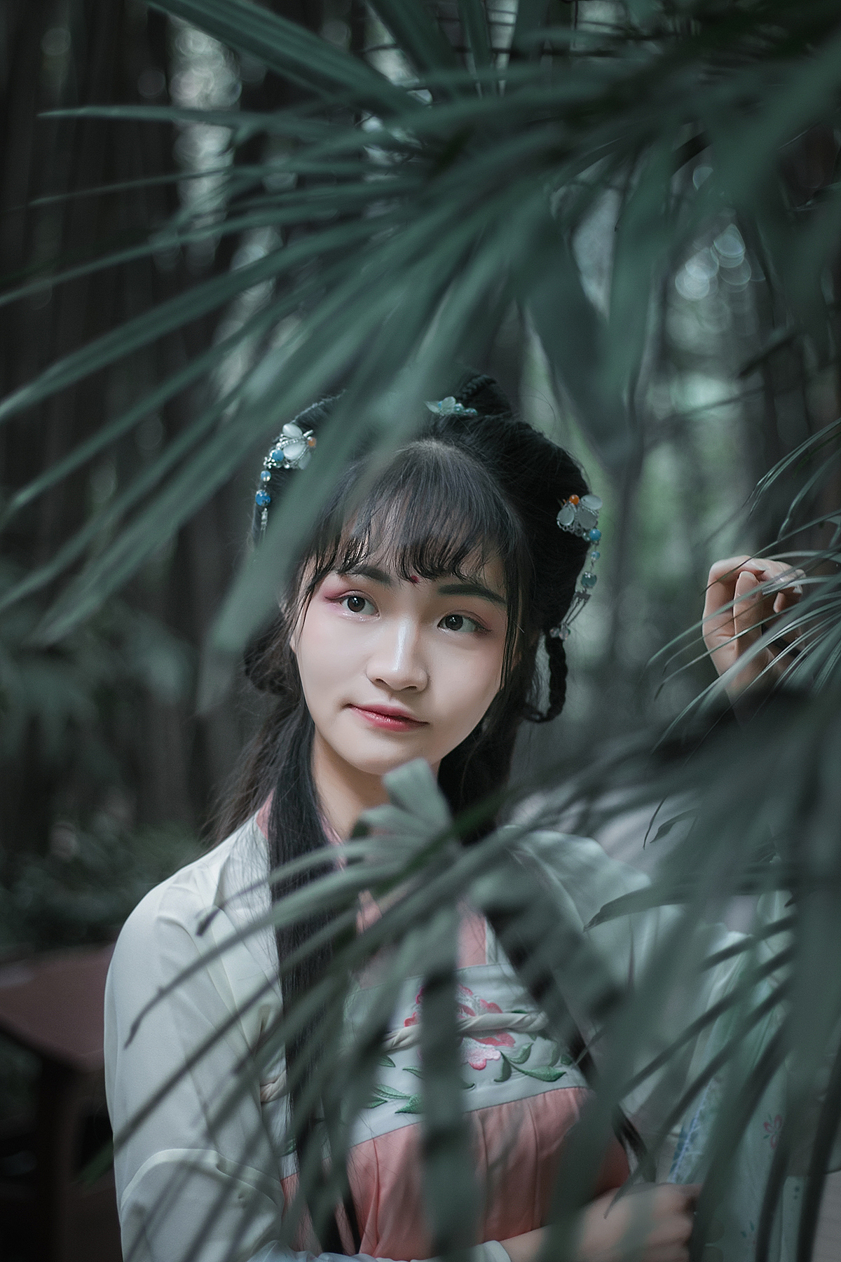 游园惊梦（汉服人像）（图ZNzcyNTU0MDA=） - 人像摄影 - 站酷设计师熊雪雪同学原创素材 - 站酷ZCOOL