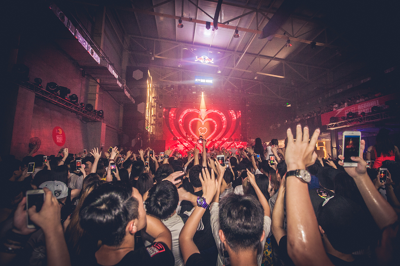 深圳电音party【Red Bull Mad House VOL.2】（图ZNDg3MTE0NjA=） - 人像摄影 - 站酷设计师xubin1123原创素材 - 站酷ZCOOL
