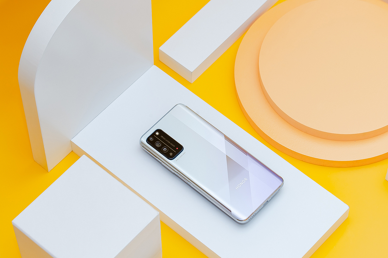 荣耀x10光速银图赏