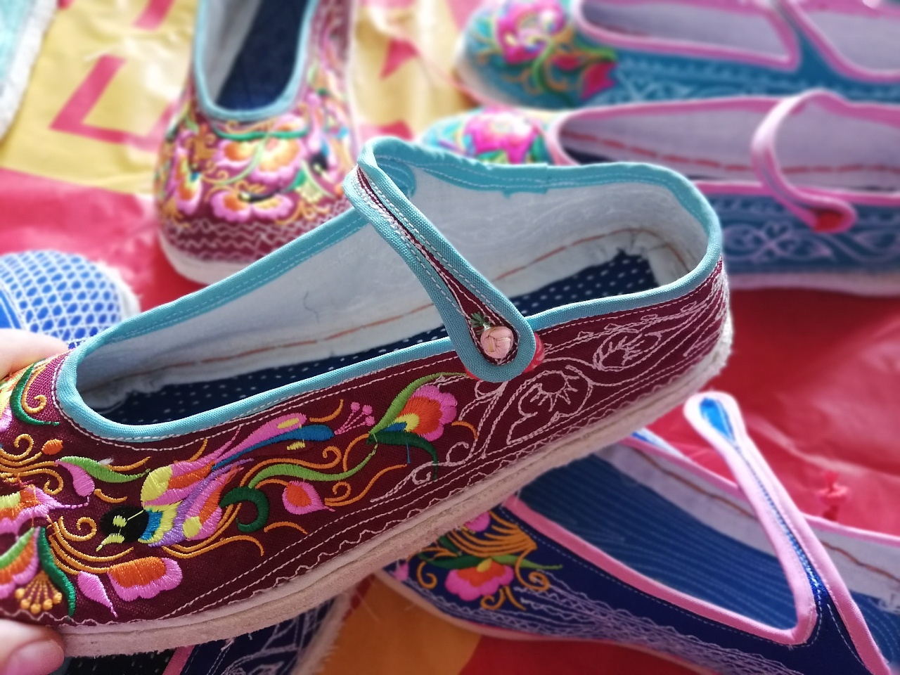 纯手工民族布鞋