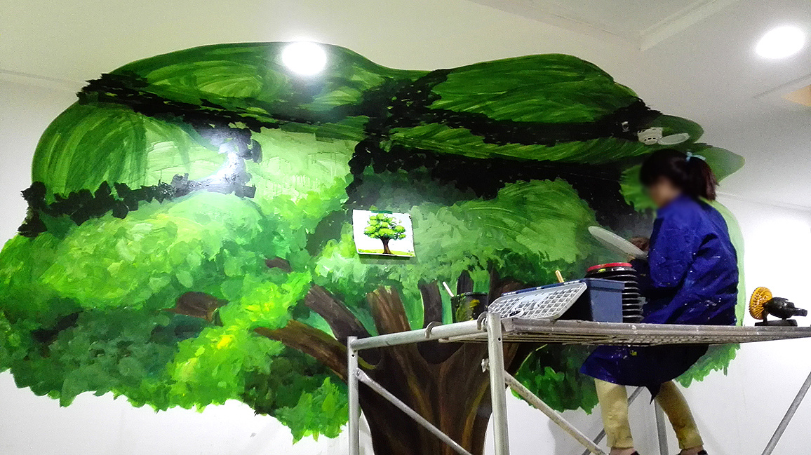 中医药研究院儿童病房大厅墙绘-树