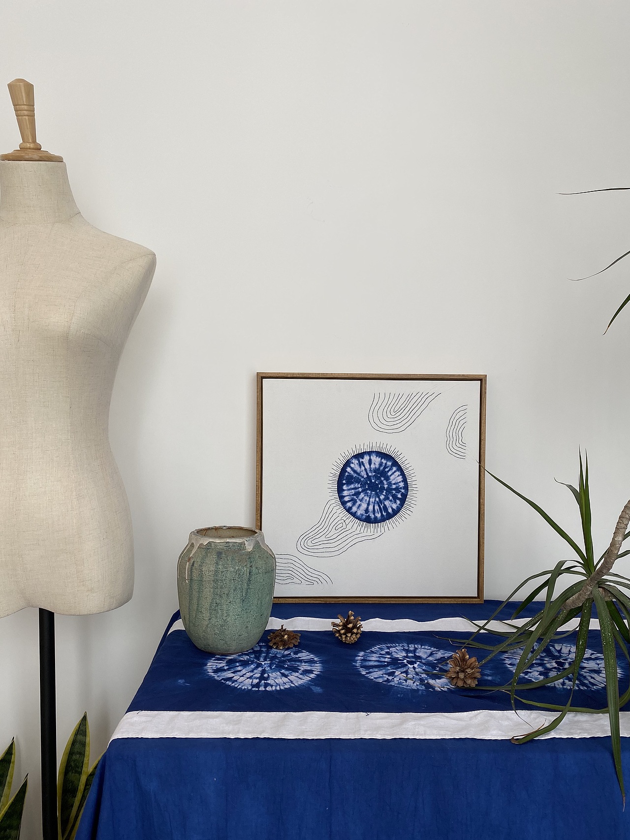 扎染蓝染刺绣手绣陈设品毕业设计（图ZMjE2MzU1NDM2） - 其他手工艺 - 站酷设计师難山原创素材 - 站酷ZCOOL