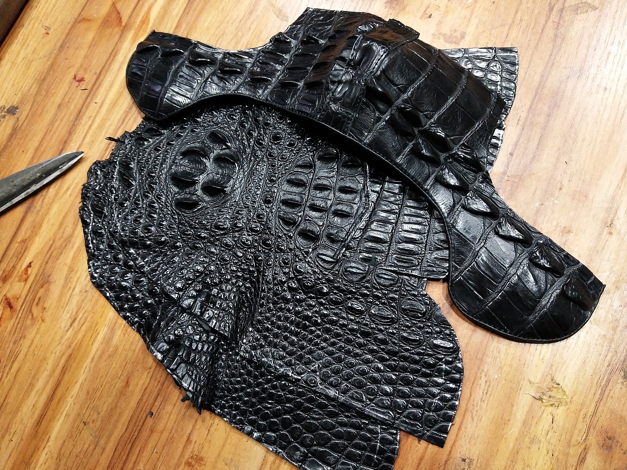 固特异手工鞋鳄鱼皮鞋（图ZMTAzNTEzMzUy） - 工艺品设计 - 站酷设计师手工鞋培训原创素材 - 站酷ZCOOL