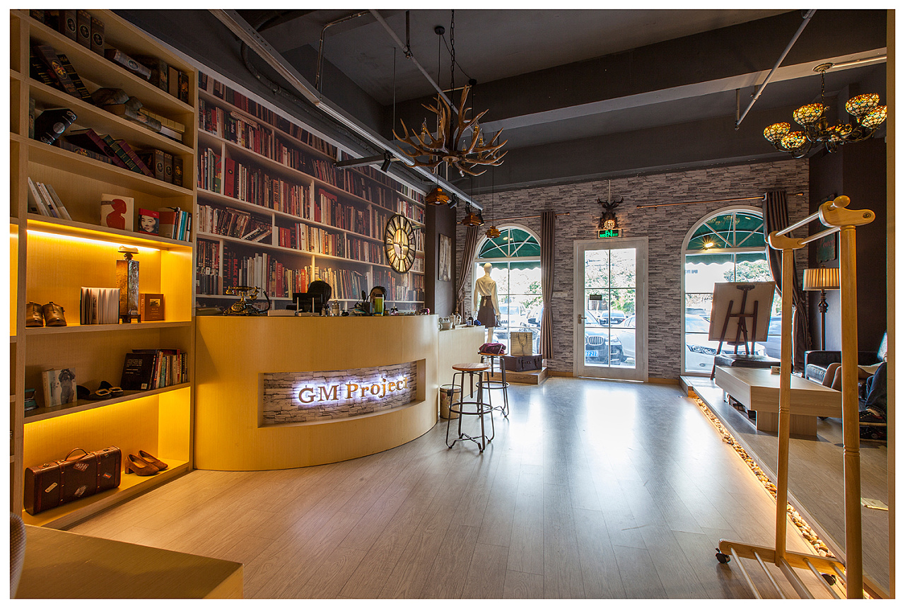 珠海gm project书咖服装店——传家装饰施工
