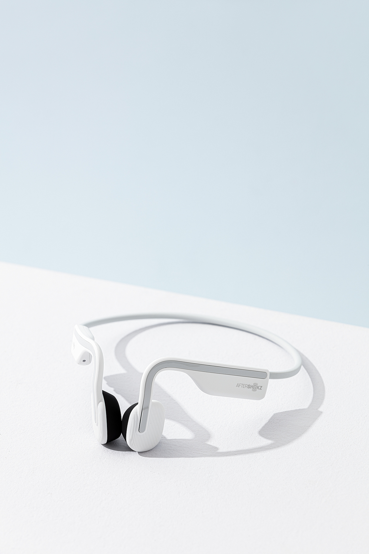 随手拍丨AfterShokz 韶音 AS660 骨传导蓝牙耳机（图ZMjI4NTM0NTA4） - 产品摄影 - 站酷设计师白底图原创素材 - 站酷ZCOOL