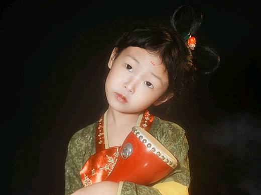 敦煌飞天儿童汉服写真