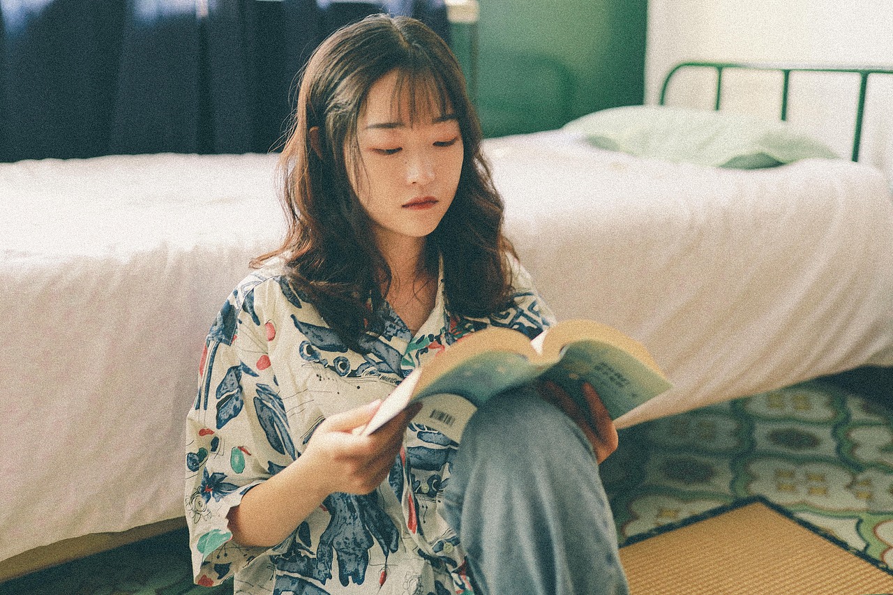 复古港风少女写真（图ZMTgxNzU4MzU2） - 人像摄影 - 站酷设计师rainie_kkkk原创素材 - 站酷ZCOOL