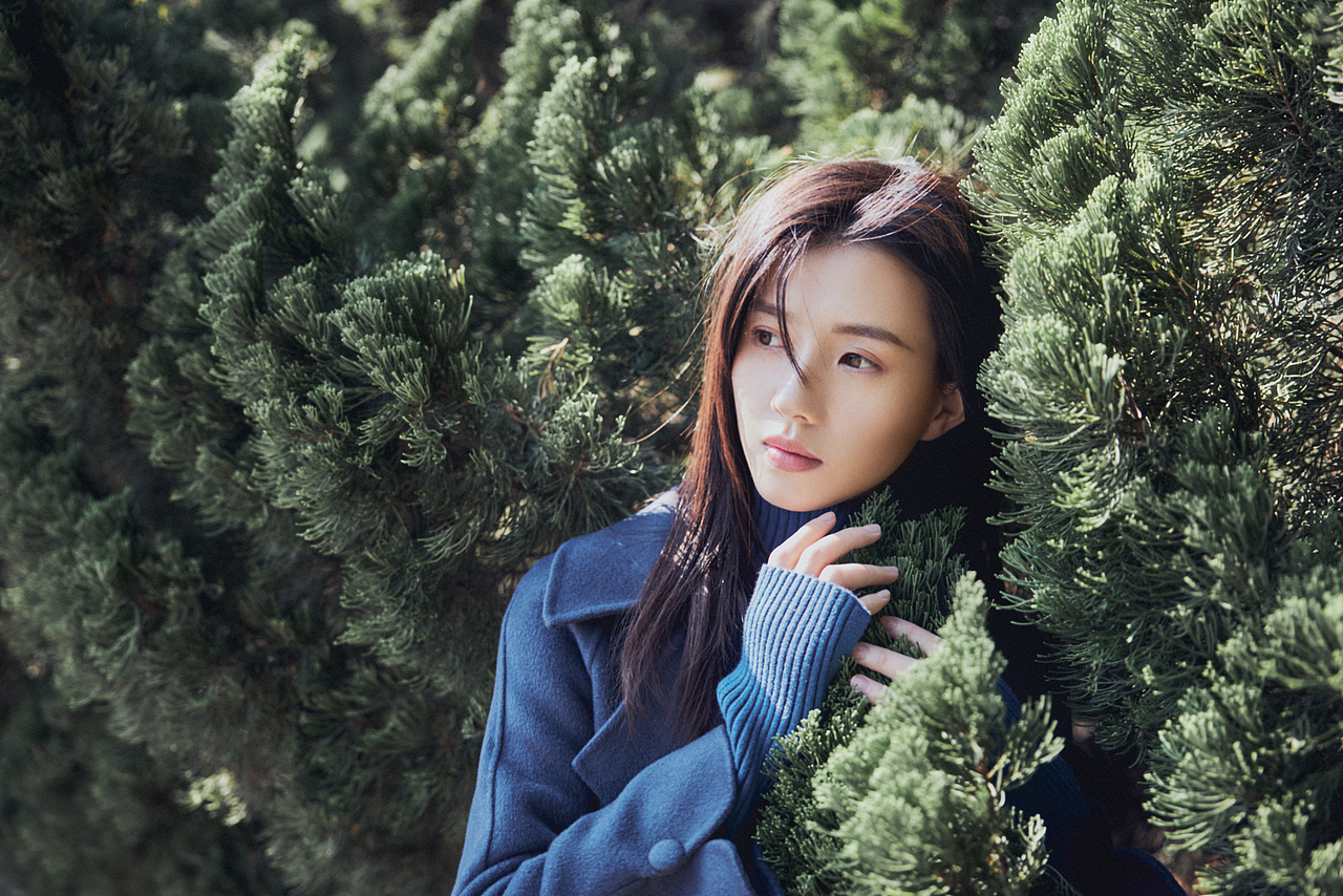 眉眼是银河,眼中有星辰。