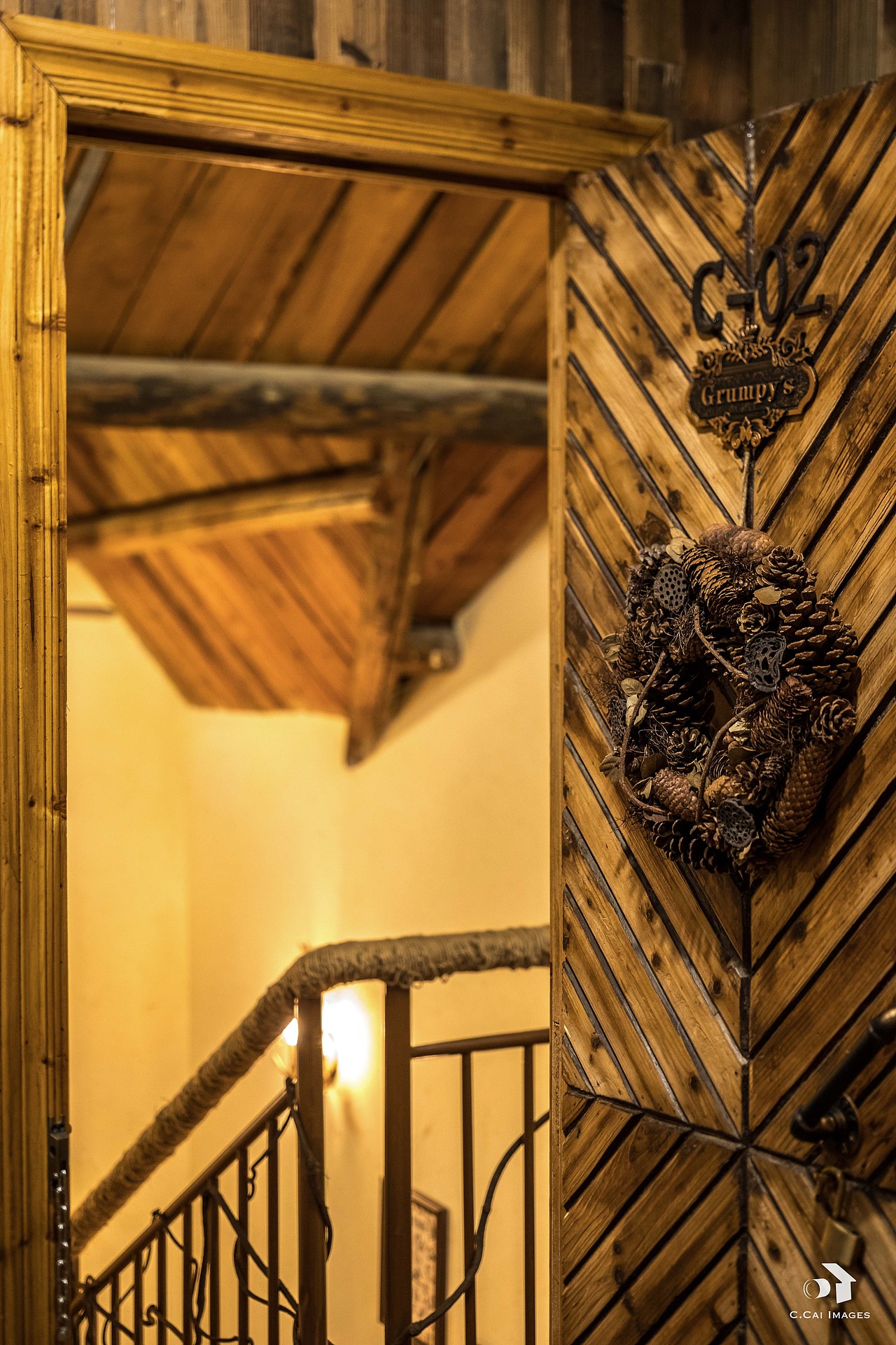 迪士尼网红民宿昔风里木屋 / OWL Homestay（图ZMTkyMTgyOTE2） - 环境/建筑摄影 - 站酷设计师像导XiangDao原创素材 - 站酷ZCOOL