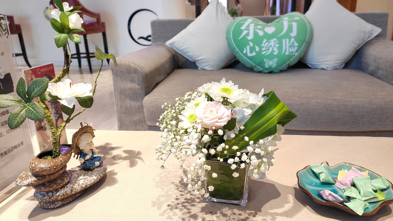 东方心绣脸见面会